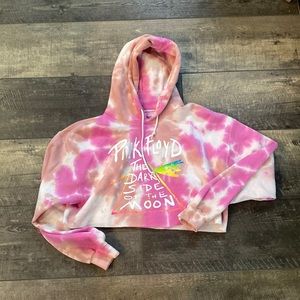 Cropped tie dye sweatshirt